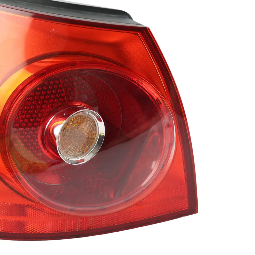 Volkswagen Golf Mk5 V Heckleuchte Rücklicht Seitenteil Links - SKU 1K6945095AA - Teilenummer 1K6945095AA