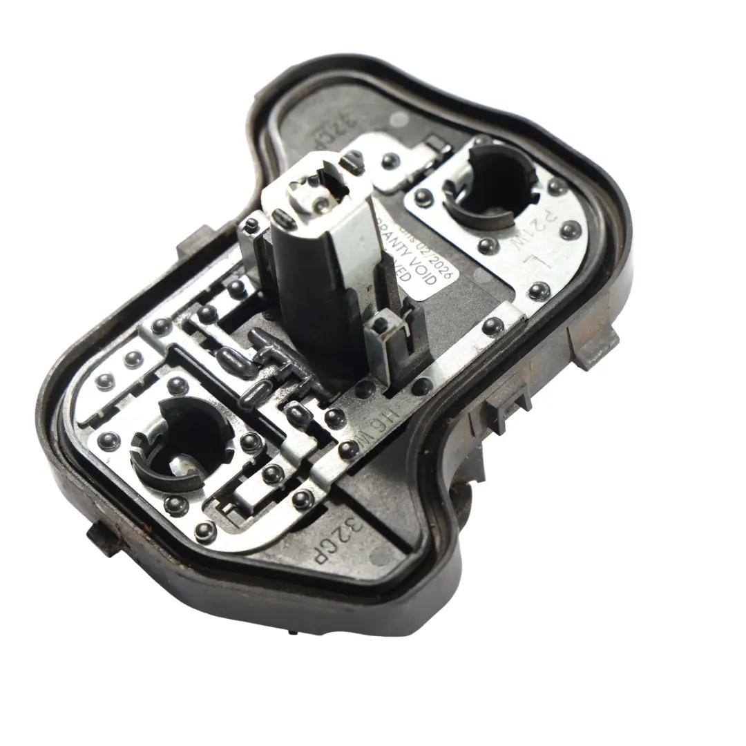 Mk5 Portabagagli Luce Presa Supporto Lampadina Sinistra per VW Golf con numero di parte 1K6945257 VW Golf Mk5 Portabagagli Luce Presa Supporto Lampadina Sinistra - SKU 1K6945257 - Numero di parte 1K6945257