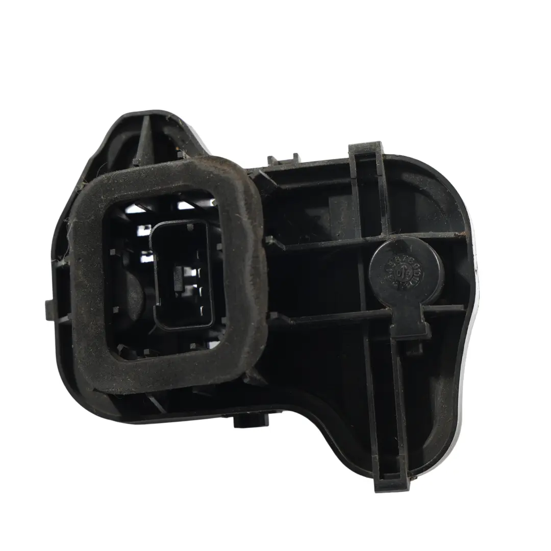 Mk5 Tapa Maletero Trasero Portón Trasero Luz Enchufe Izquierda para VW Golf con número de pieza 1K6945257 VW Golf Mk5 Tapa Maletero Trasero Portón Trasero Luz Enchufe Izquierda - SKU 1K6945257 - Número de pieza 1K6945257