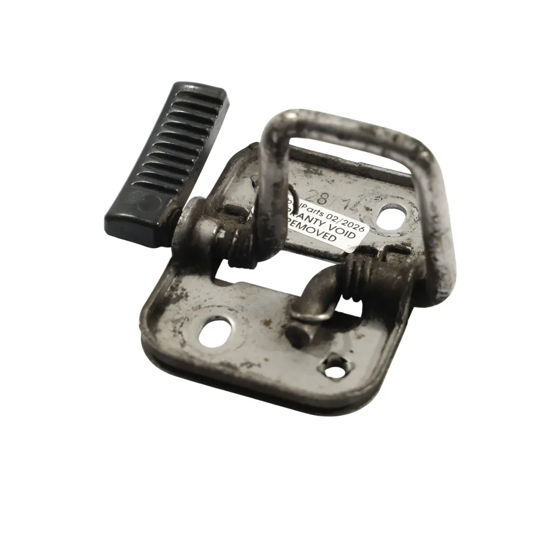 Zatrzask Zamek Maski do VW Volkswagen Jetta A6 o numerze 1K8823186D VW Volkswagen Jetta A6 Zatrzask Zamek Maski - SKU 1K8823186D-1 - Numer Części 1K8823186D