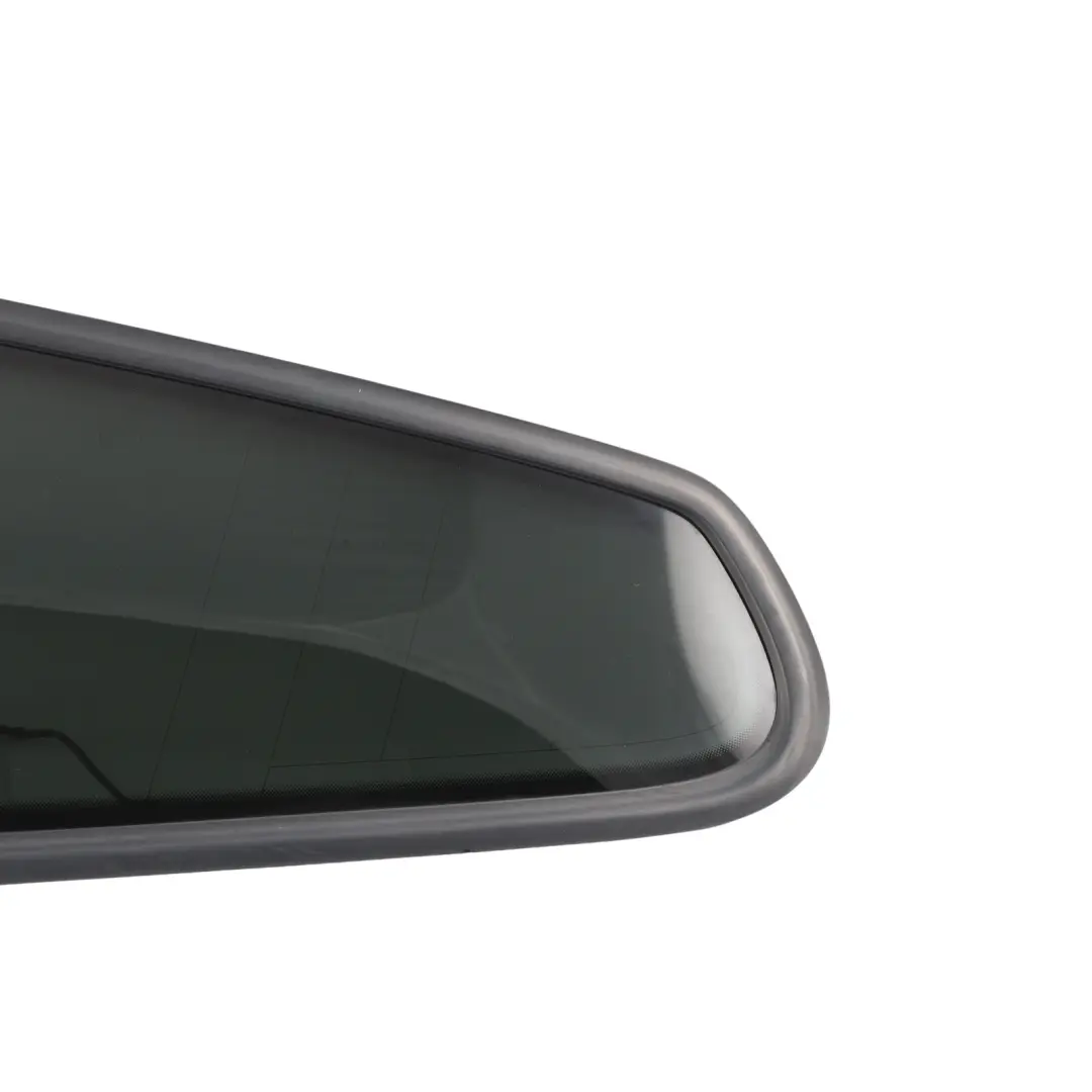 Mk3 Szyba Przyciemniana 90% Tylna Lewa do Volkswagen Scirocco o numerze 1K8845041R Volkswagen Scirocco Mk3 Szyba Przyciemniana 90% Tylna Lewa - SKU 1K8845041R - Numer Części 1K8845041R