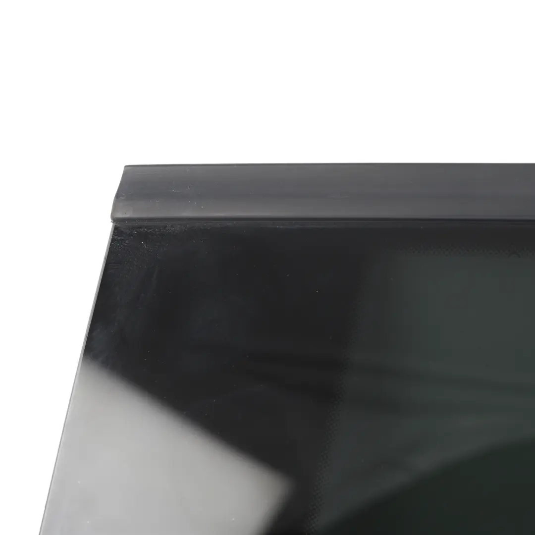 Volkswagen Scirocco MK3 Cristal Ventana Trasera Izquierda Tintado 90% - SKU 1K8845041R - Número de pieza 1K8845041R