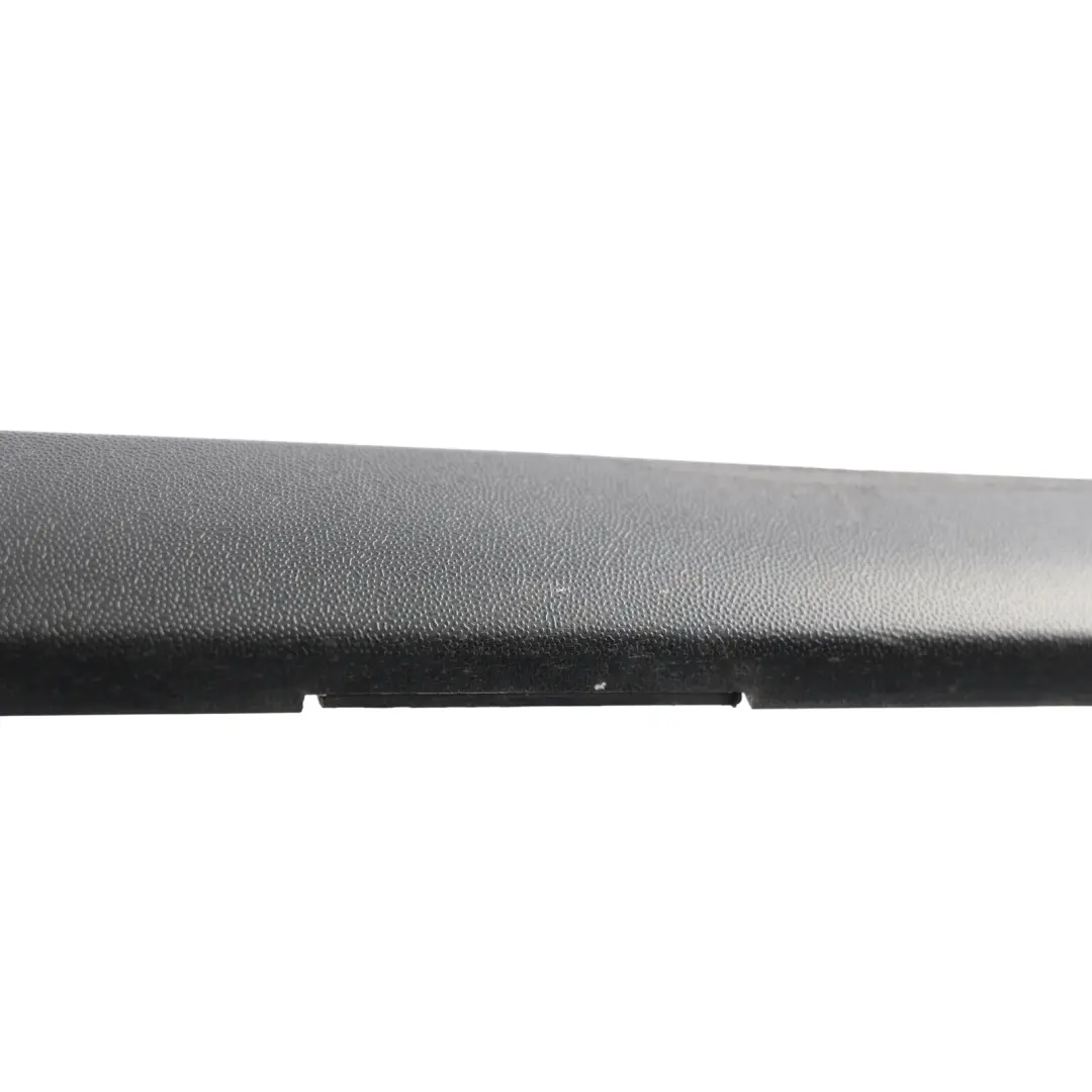 Volkswagen OE Scirocco MK3 Bande Panneau Arrière Gauche Noir - SKU 1K8854931 - Numéro de pièce 1K8854931