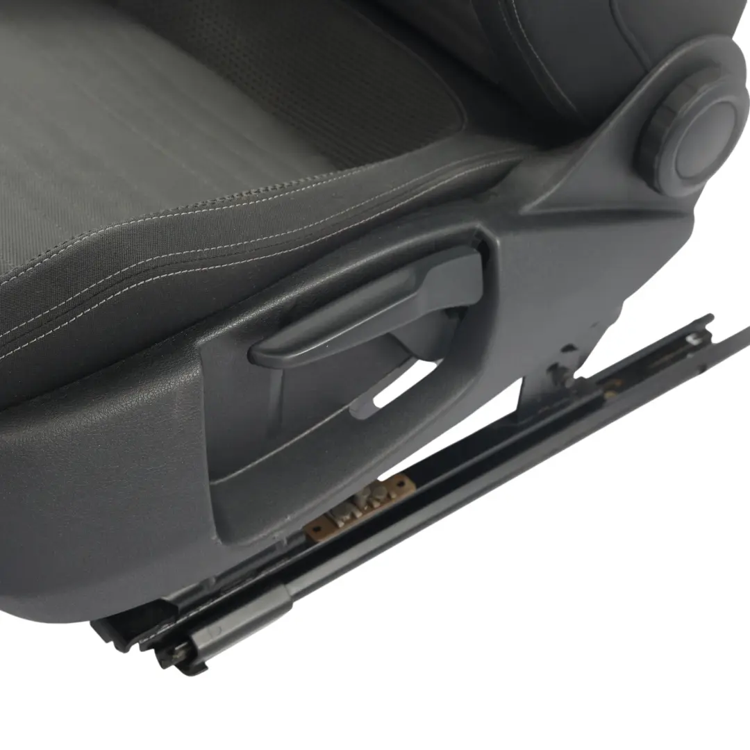 MK3 Asiento Delantero Izquierdo Calefactado Tela Negro Gris para Volkswagen Scirocco con número de pieza 1K8881806AK Volkswagen Scirocco MK3 Asiento Delantero Izquierdo Calefactado Tela Negro Gris - SKU 1K8881806AK-2 - Número de pieza 1K8881806AK