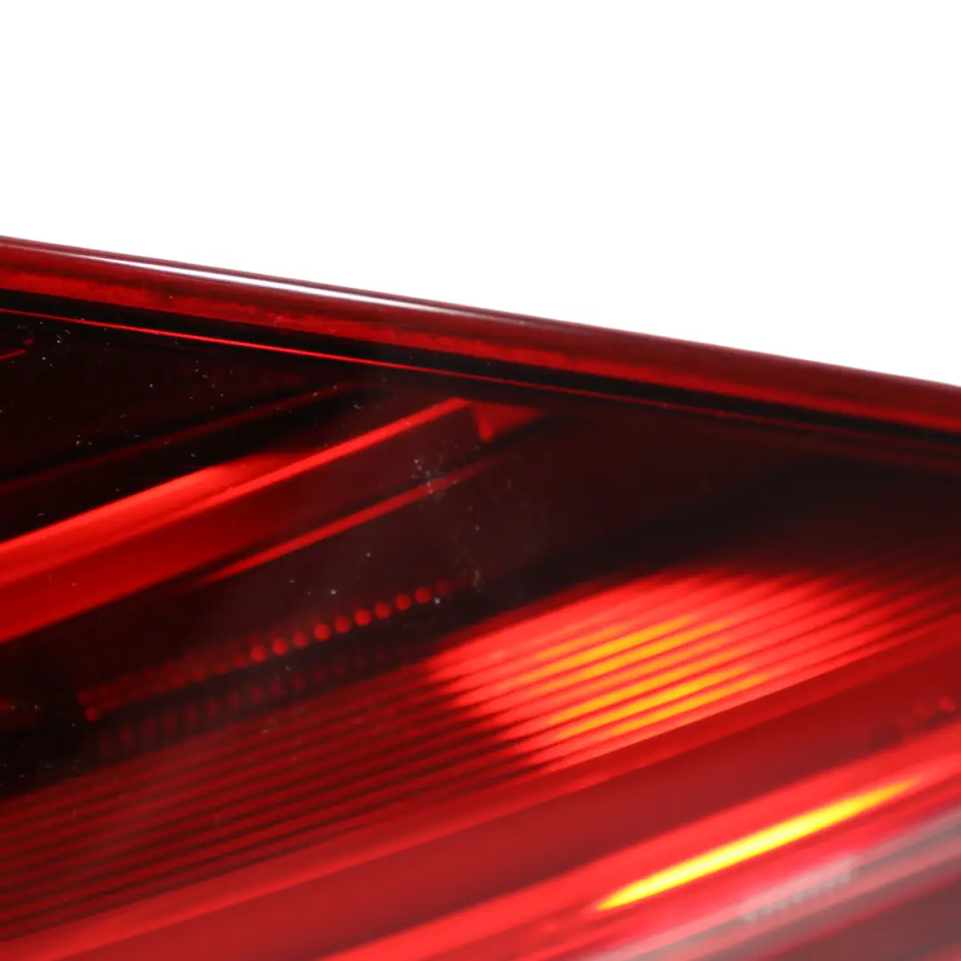 Mk3 Rücklicht Lampe Hinten Links für VW Volkswagen Scirocco mit Teilenummer 1K8945207B VW Volkswagen Scirocco Mk3 Rücklicht Lampe Hinten Links - SKU 1K8945207B - Teilenummer 1K8945207B