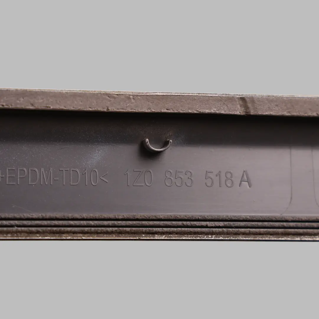 Mk2 Door Trim Strip Cover Front Right O/S Candy White - B9A / F9E to Skoda Octavia with Part number 1Z0853518A Skoda Octavia Mk2 Door Trim Strip Cover Front Right O/S Candy White - B9A / F9E - SKU 1Z0853518A-CAN - Part number 1Z0853518A