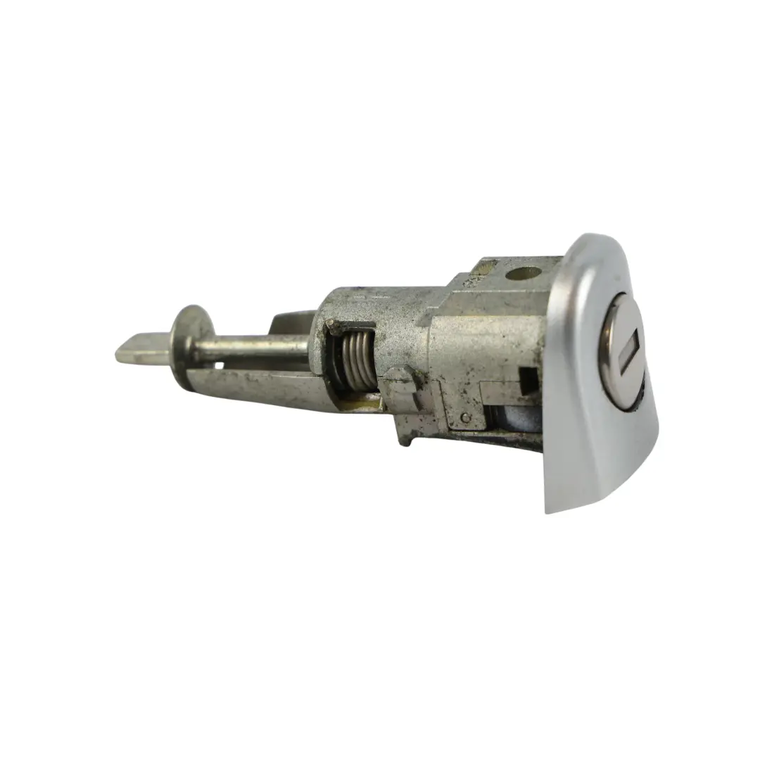 1Z MK2 Cilindro Serratura Porta Destro Argento Reflex A7W per Skoda Octavia con numero di parte 1Z0898168D Skoda Octavia 1Z MK2 Cilindro Serratura Porta Destro Argento Reflex A7W - SKU 1Z0898168D-RES1 - Numero di parte 1Z0898168D