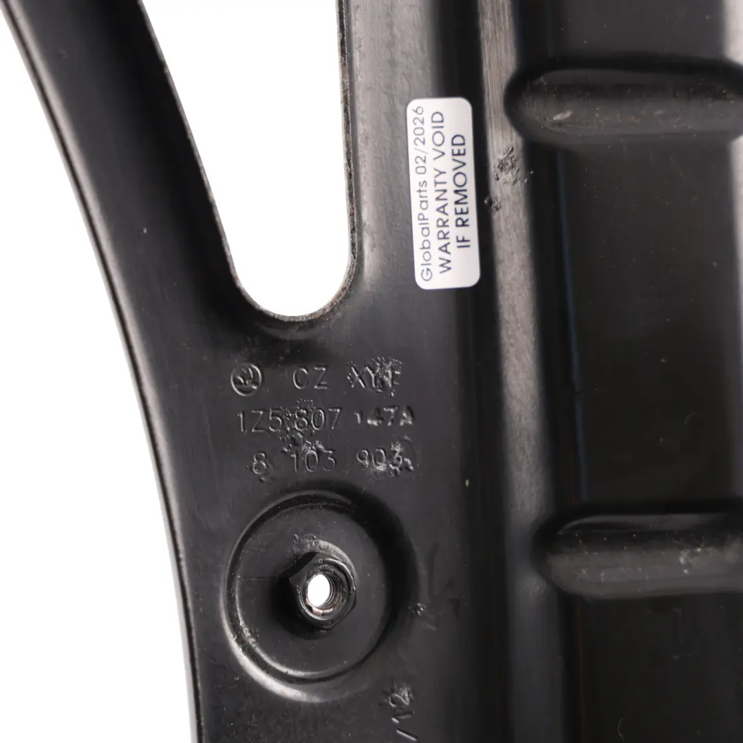 Skoda Octavia MK2 1Z Rear Bumper Bracket Carrier Left N/S - SKU 1Z5807147A - Part number 1Z5807147A