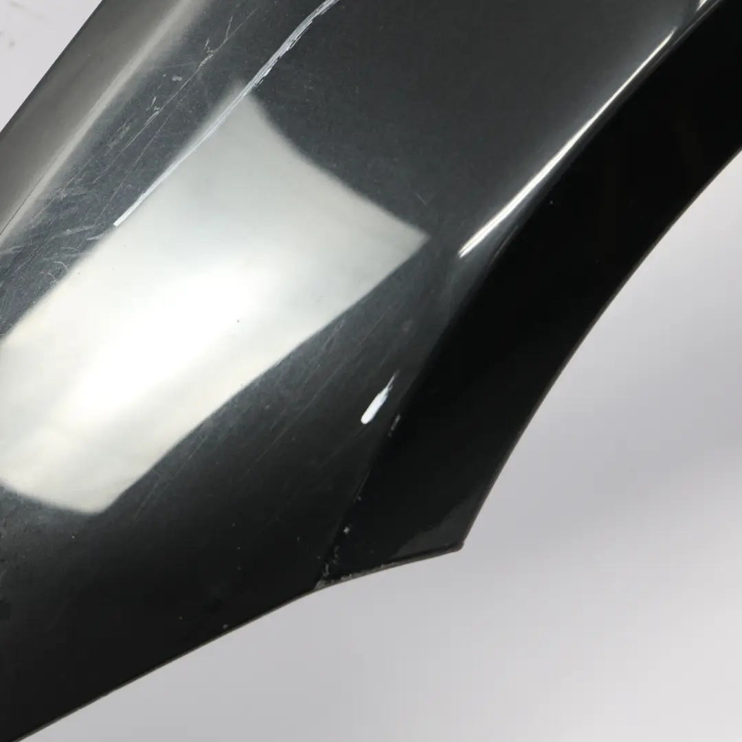 Panel Lateral Fender Delantero Izquierdo Black Sapphire Metallic - 475 para BMW E92 con número de pieza 2155919 BMW E92 Panel Lateral Fender Delantero Izquierdo Black Sapphire Metallic - 475 - SKU 2155919-BS2 - Número de pieza 2155919