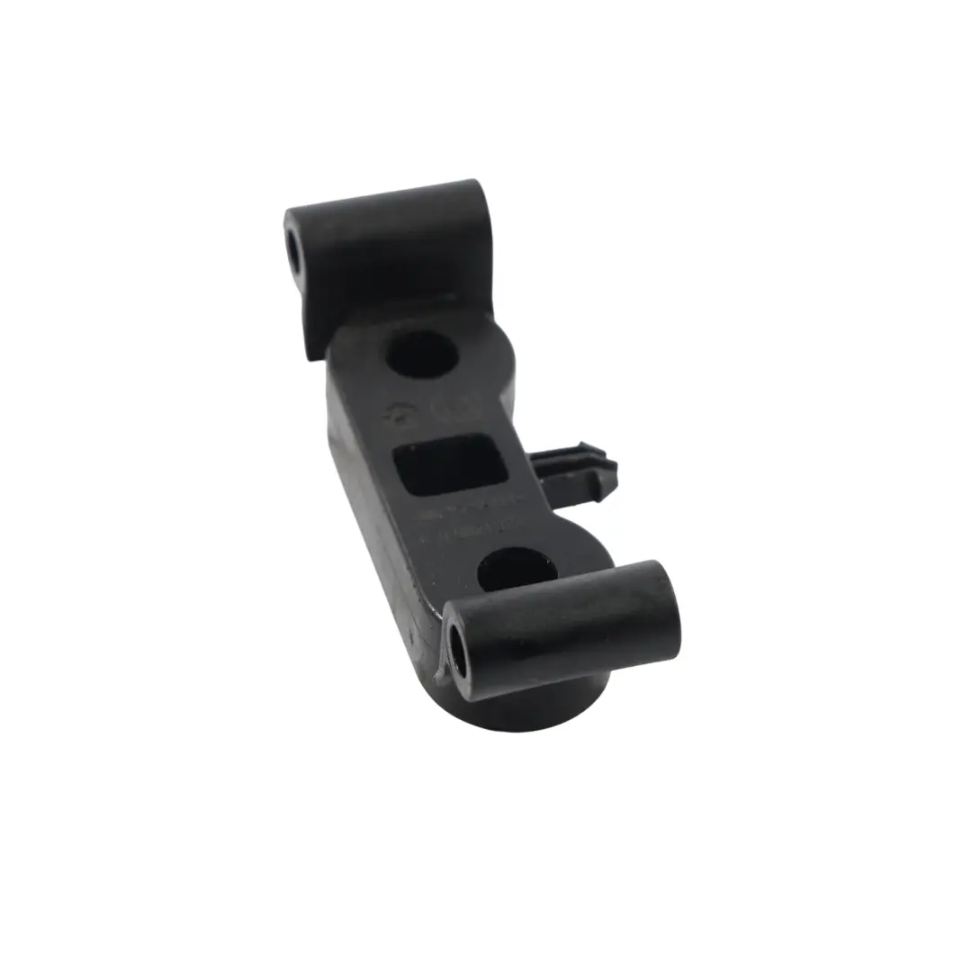 Uchwyt Mocujący Chłodnicy do BMW G15 F10 F12 F13 F13 LCI F92 M8 F93 M8 o numerze 2284265 BMW G15 F10 F12 F13 F13 LCI F92 M8 F93 M8 Uchwyt Mocujący Chłodnicy - SKU 2284265 - Numer Części 2284265