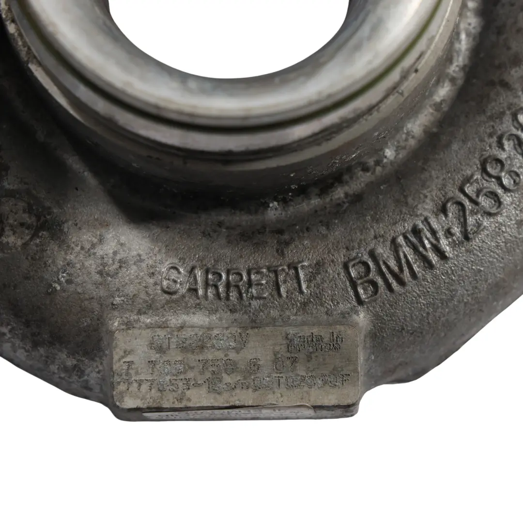 N57 Alloggiamento Turbocompressore Parte 7799758 per BMW E90 E91 LCI 325D 330D F10 con numero di parte 2414331 BMW E90 E91 LCI 325D 330D F10 N57 Alloggiamento Turbocompressore Parte 7799758 - SKU 2414331-3 - Numero di parte 2414331