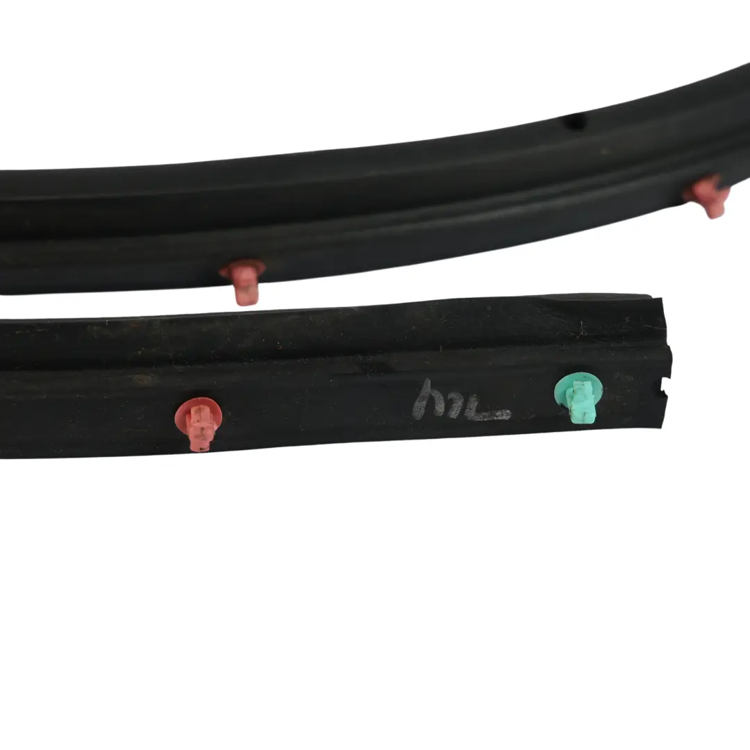 Ford Mustang G5 Mk6 Joint Étanchéité Inférieur Porte Avant Gauche Droite - SKU 2561393 - Numéro de pièce 2561393