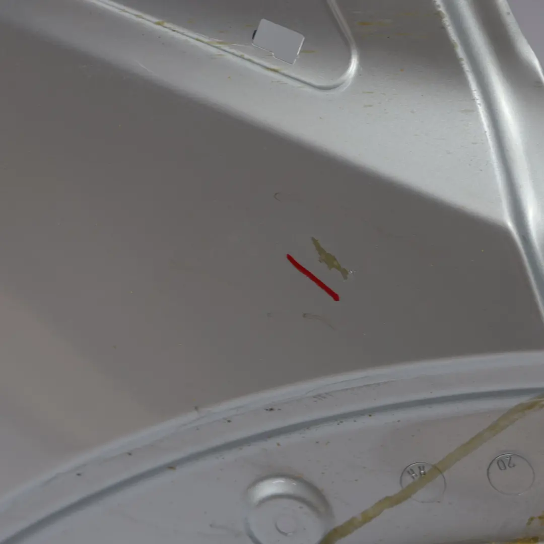 Błotnik Prawy Przedni Pure Silver Srebrny Metalik - 900 do Mini R55 R56 R57 o numerze 2754726 Mini R55 R56 R57 Błotnik Prawy Przedni Pure Silver Srebrny Metalik - 900 - SKU 2754726-PS5 - Numer Części 2754726