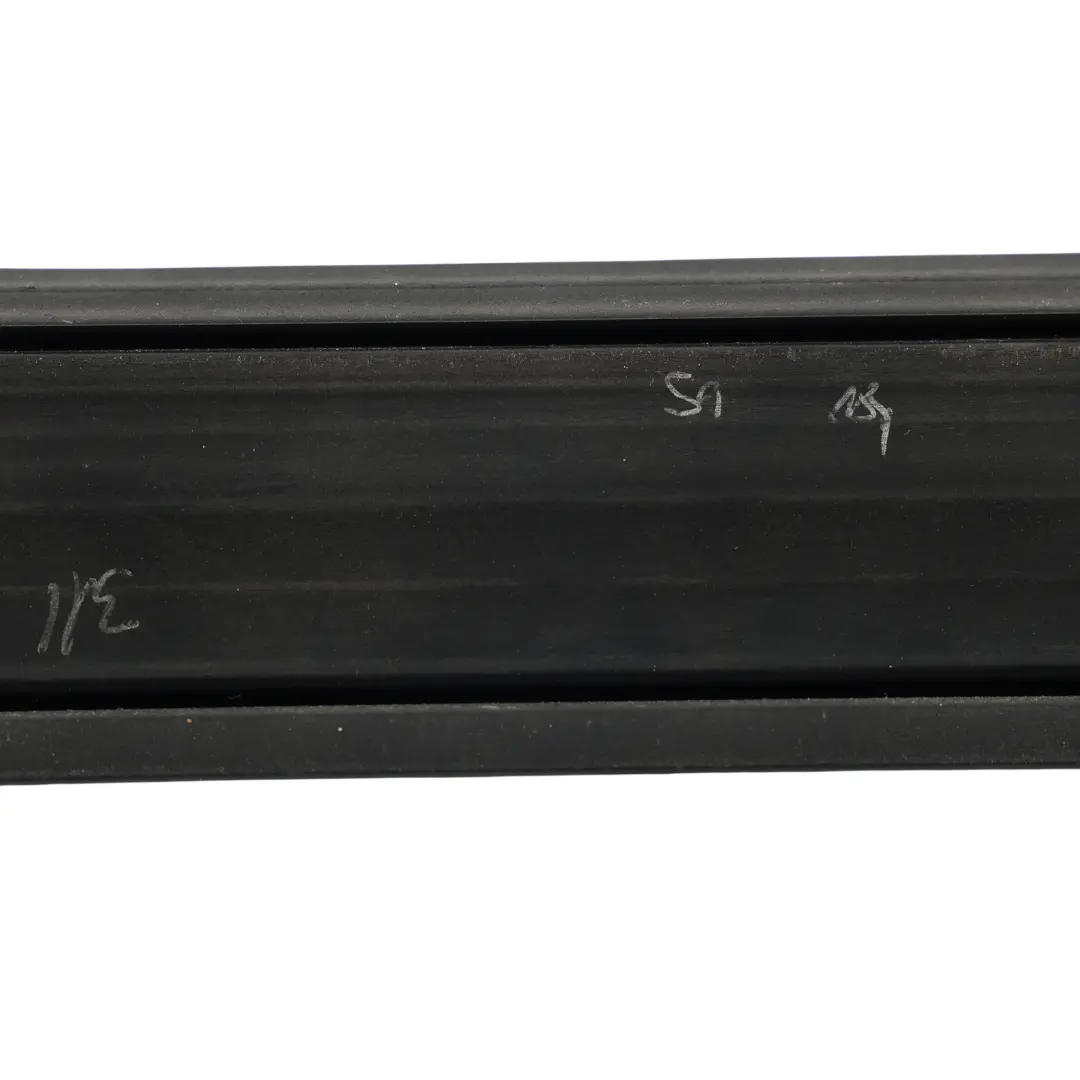 Guarnizione Barra Frontale Destra 5434 per Mini Cooper R57 Cabrio con numero di parte 2758100 Mini Cooper R57 Cabrio Guarnizione Barra Frontale Destra 5434 - SKU 2758100 - Numero di parte 2758100