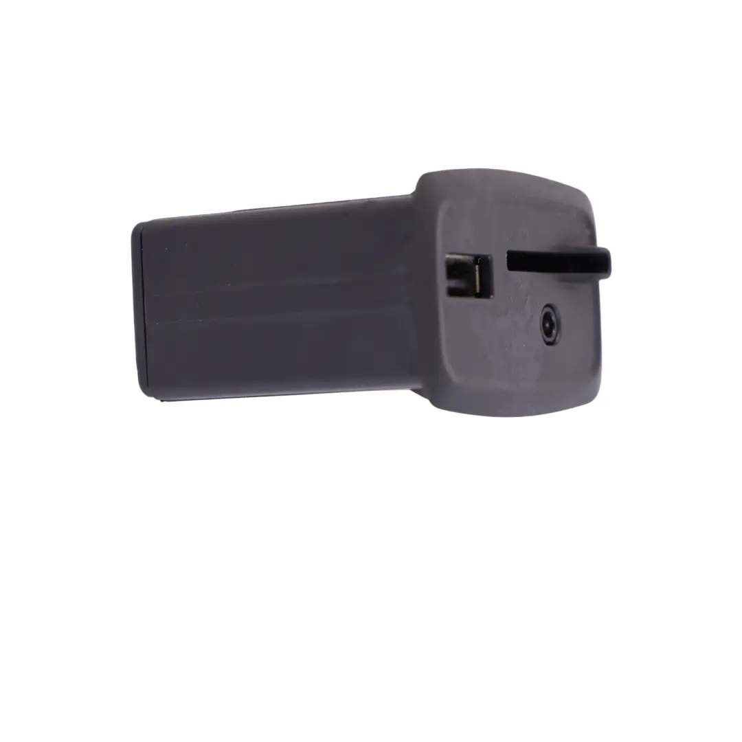 Bracciolo Centrale Presa SD Card Porta Aux USB per Smart 453 Fortwo con numero di parte 280237342R Smart 453 Fortwo Bracciolo Centrale Presa SD Card Porta Aux USB - SKU 280237342R - Numero di parte 280237342R