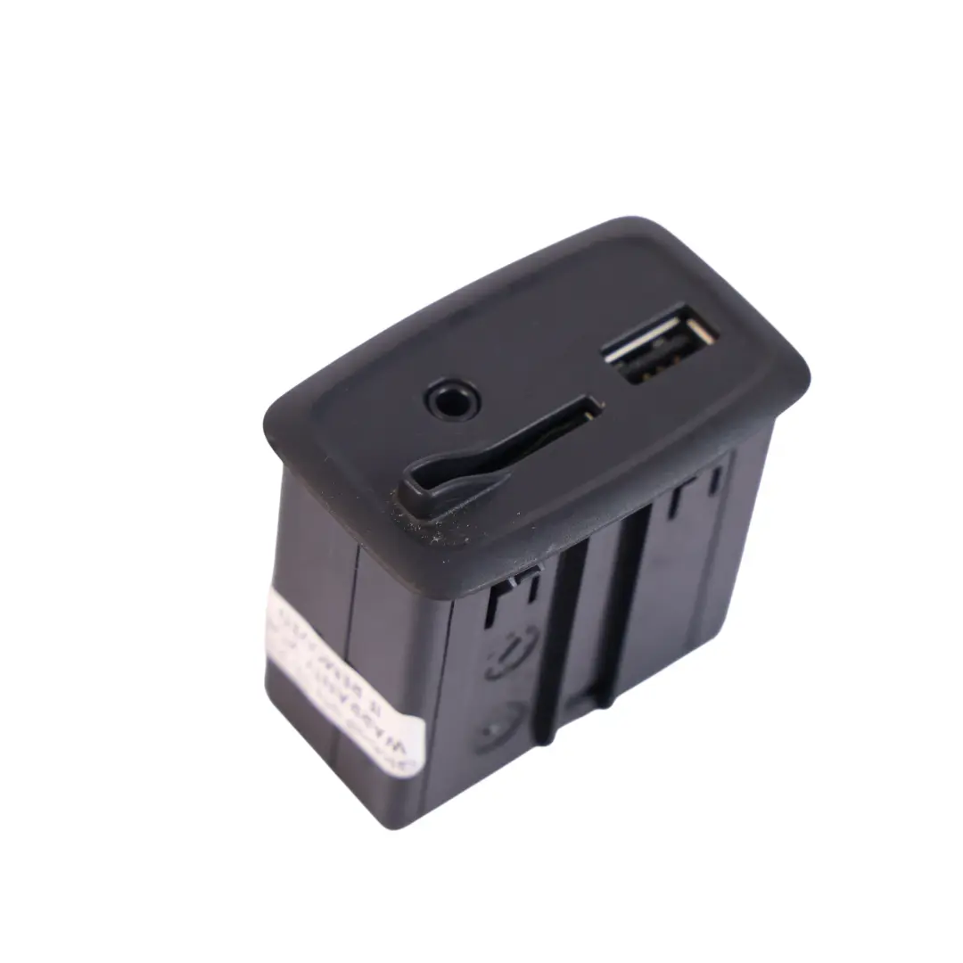 Bracciolo Centrale Presa SD Card Porta Aux USB per Smart 453 Fortwo con numero di parte 280237342R Smart 453 Fortwo Bracciolo Centrale Presa SD Card Porta Aux USB - SKU 280237342R - Numero di parte 280237342R
