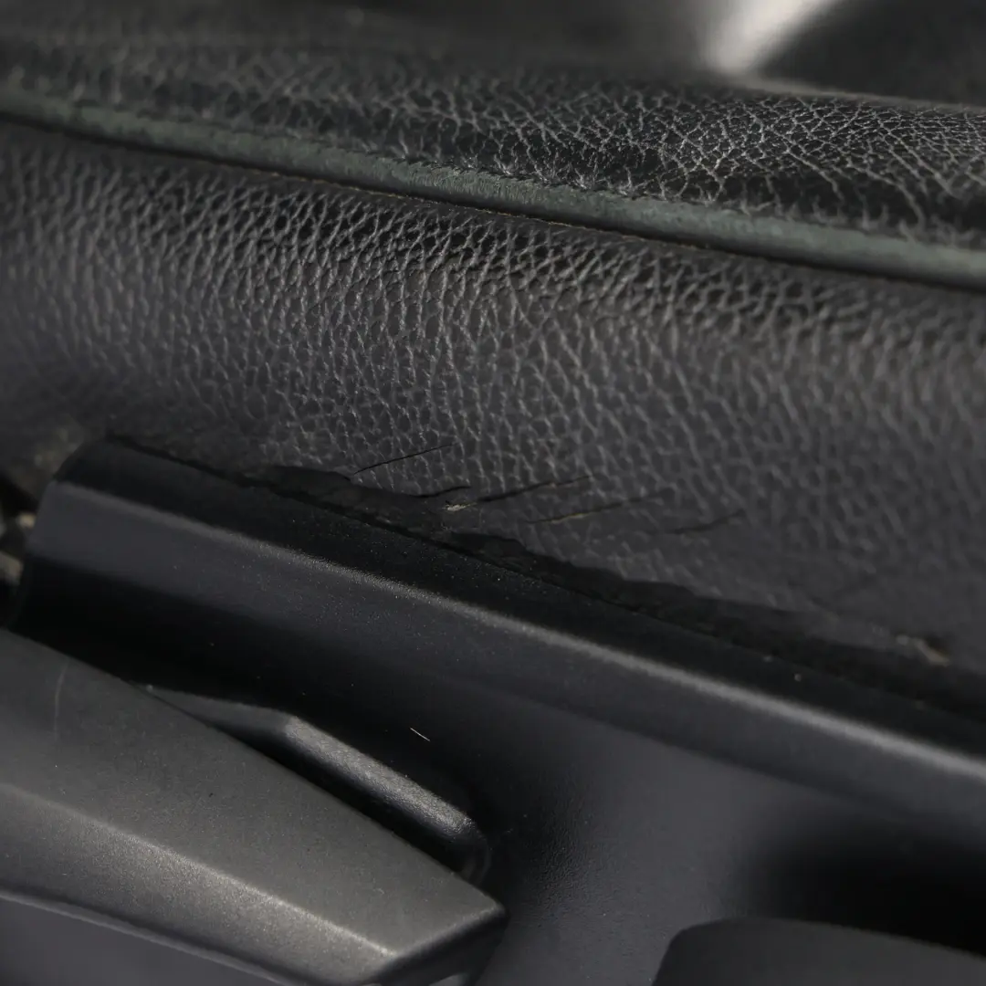 Przedni Prawy Fotel Skóra Nevada Czarna do BMW E84 o numerze 2992620 BMW E84 Przedni Prawy Fotel Skóra Nevada Czarna - SKU 2992620-1 - Numer Części 2992620