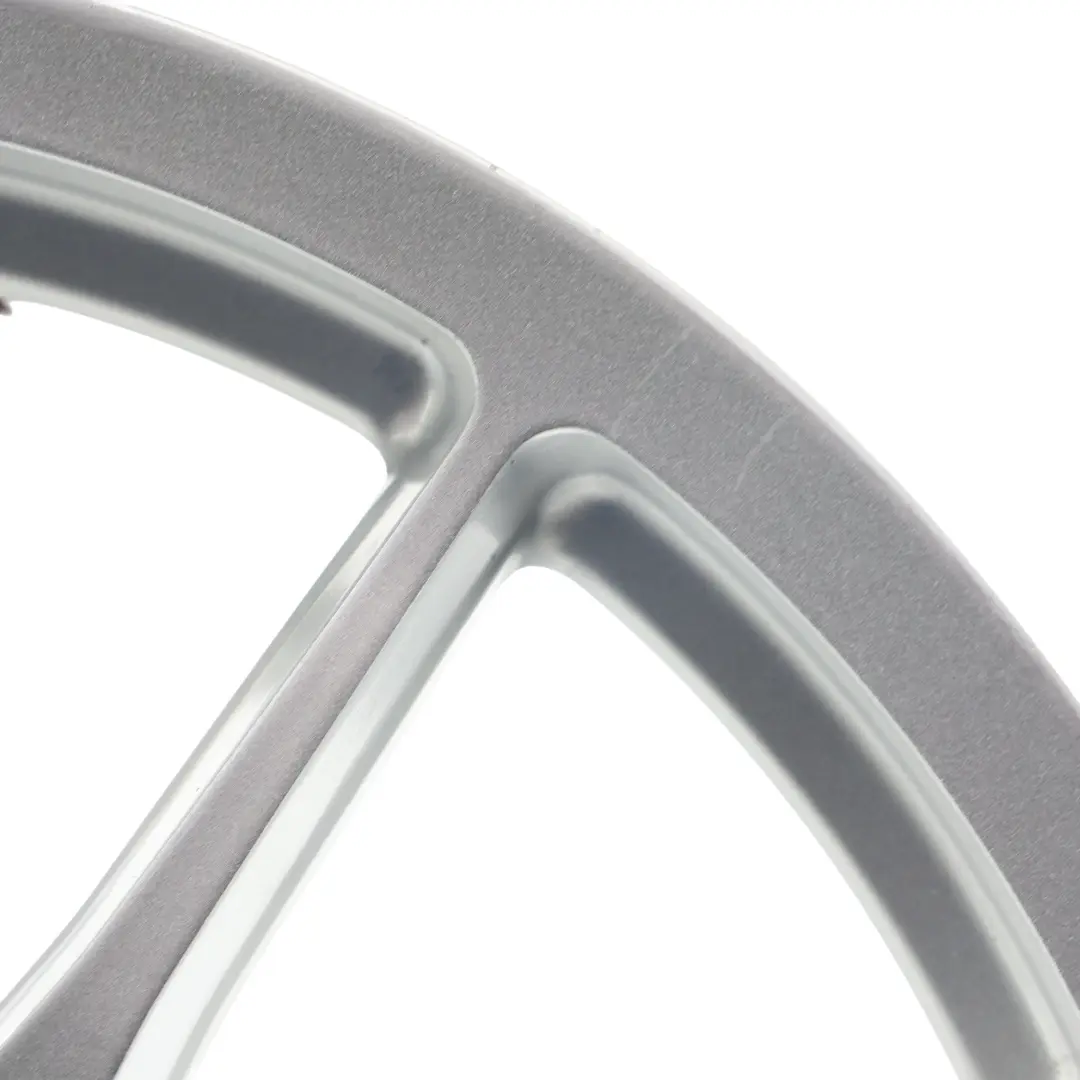  2Forge Jante Alliage Argent VIA 18" 8.5J - SKU 2FORGE-VIA-18-1 - Numéro de pièce 2FORGE-VIA-18