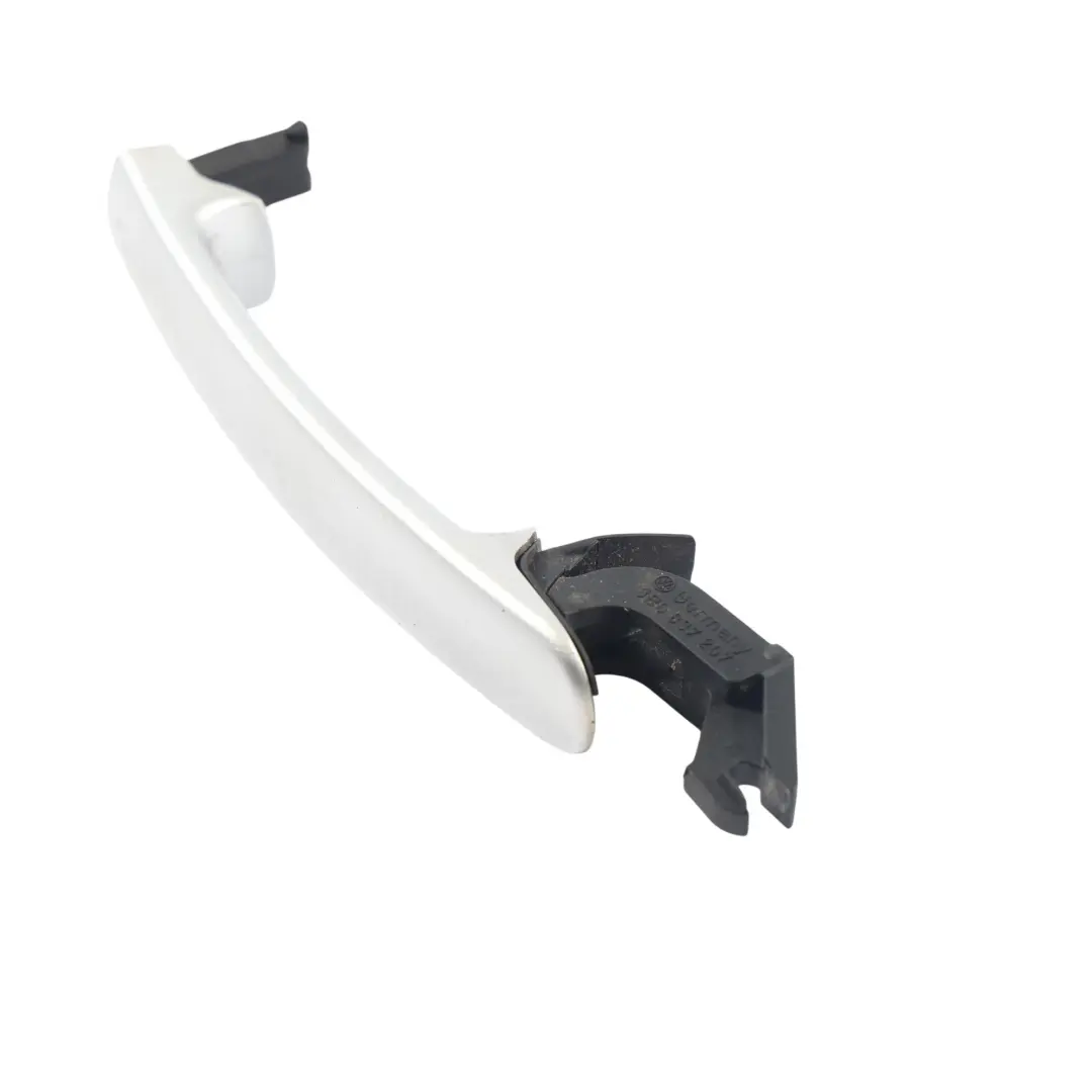 Klamka Zewnętrzna Przód Tył Lewa Prawa Srebrna Reflex A7W do Skoda Octavia II o numerze 3B0837207 Skoda Octavia II Klamka Zewnętrzna Przód Tył Lewa Prawa Srebrna Reflex A7W - SKU 3B0837207-RES - Numer Części 3B0837207