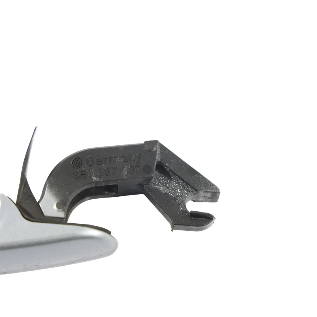 8N Tirador Puerta Delantero Izquierdo Derecho Plata Avus Y7J para Audi TT con número de pieza 3B0837207G Audi TT 8N Tirador Puerta Delantero Izquierdo Derecho Plata Avus Y7J - SKU 3B0837207G-AVS - Número de pieza 3B0837207G