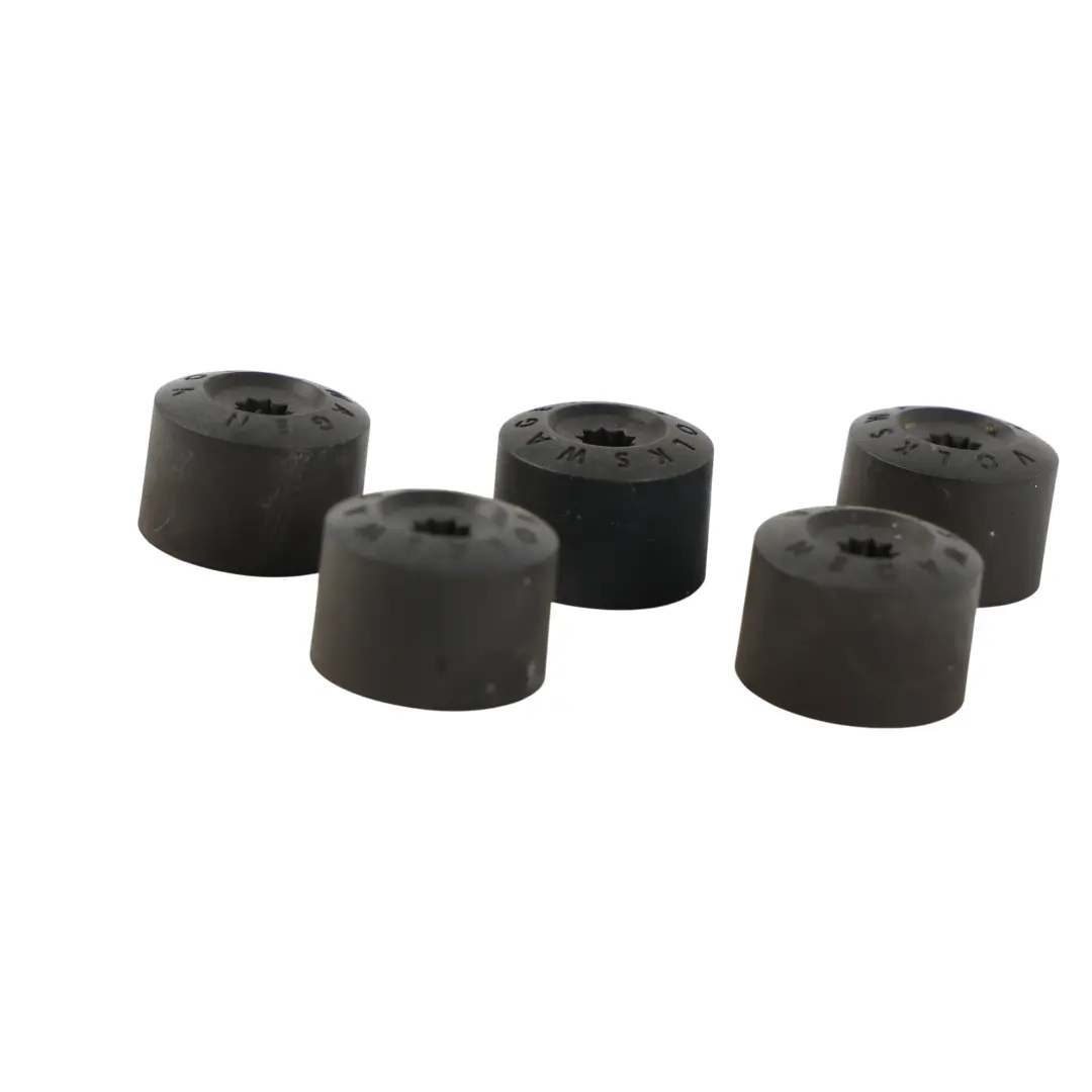 MK3 Tapas Tuercas Ruedas Set X5 para Volkswagen Scirocco con número de pieza 3C0601173 Volkswagen Scirocco MK3 Tapas Tuercas Ruedas Set X5 - SKU 3C0601173 - Número de pieza 3C0601173