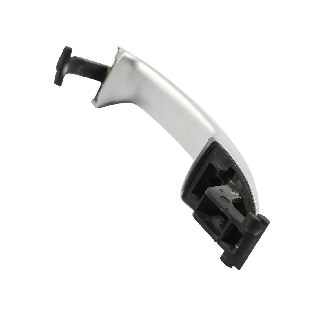 Poignée Porte Extérieure Droite Argent Reflex A7W pour Volkswagen Passat CC à propos du numéro de pièce 3C0837206 Volkswagen Passat CC Poignée Porte Extérieure Droite Argent Reflex A7W - SKU 3C0837206-RES - Numéro de pièce 3C0837206