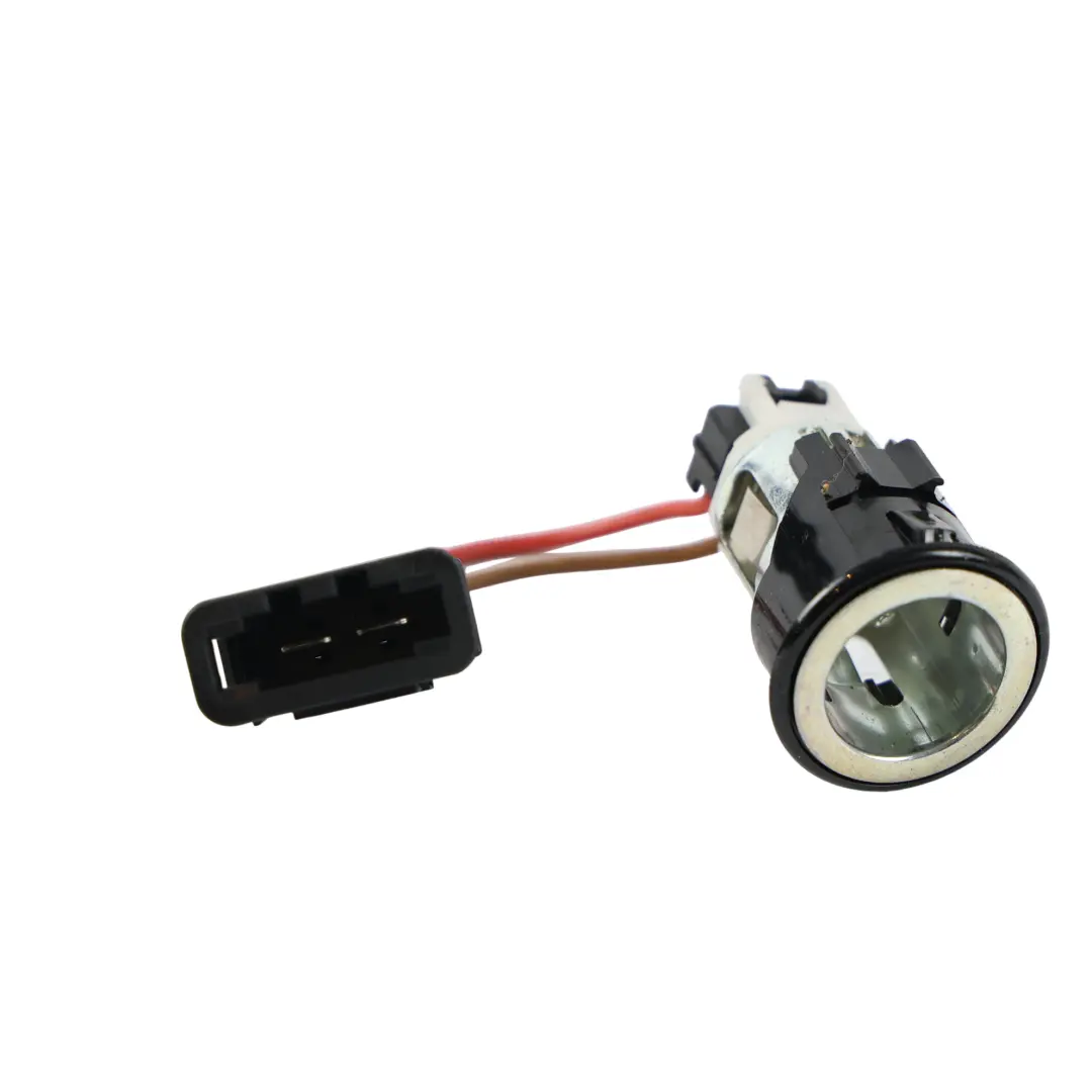 Gniazdo Zapalniczki 12V Tylna Konsola do Volkswagen Passat CC o numerze 3C0919299 Volkswagen Passat CC Gniazdo Zapalniczki 12V Tylna Konsola - SKU 3C0919299 - Numer Części 3C0919299