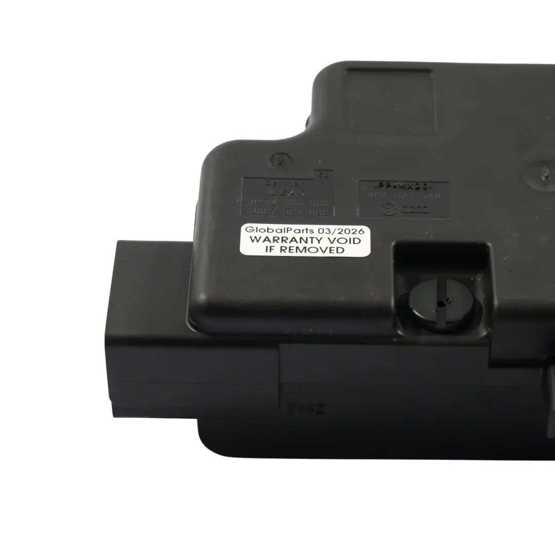 Skrzynka Bezpieczników do Volkswagen Passat CC o numerze 3C0937548 Volkswagen Passat CC Skrzynka Bezpieczników - SKU 3C0937548 - Numer Części 3C0937548