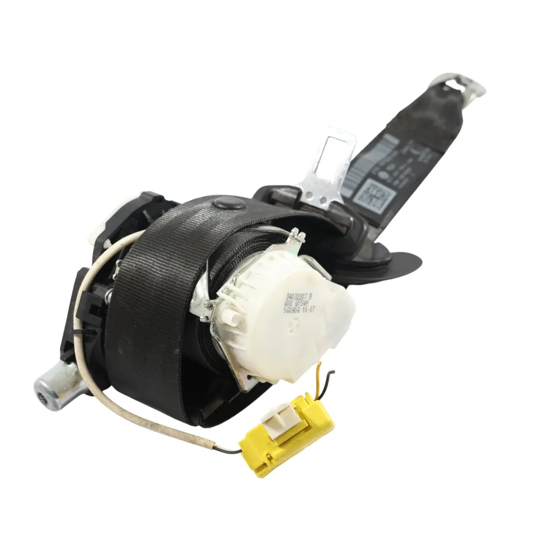 Vordersitz Sicherheitsgurt Schwarz Vorne Rechts für Volkswagen Passat CC mit Teilenummer 3C1857706Q Volkswagen Passat CC Vordersitz Sicherheitsgurt Schwarz Vorne Rechts - SKU 3C1857706Q - Teilenummer 3C1857706Q