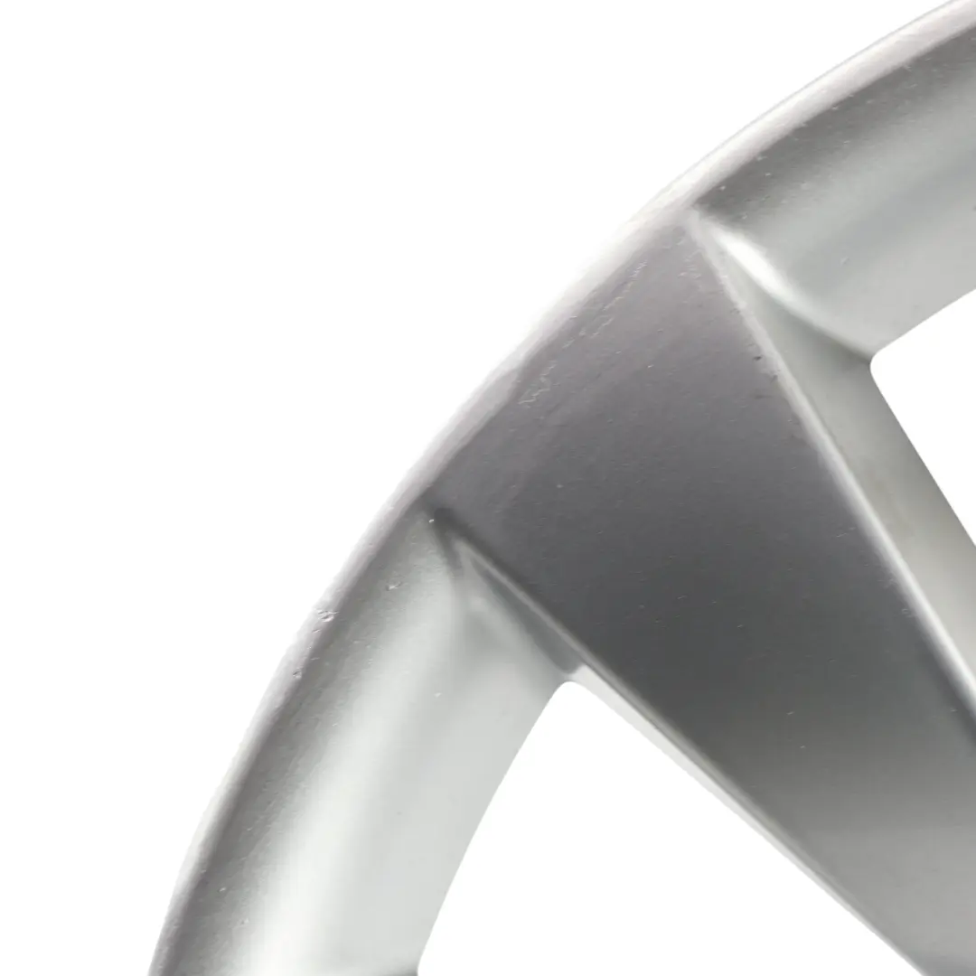 Mk3 Srebrna Felga Aluminiowa 18" 8J ET:41 do Volkswagen Scirocco o numerze 3C8601025AB Volkswagen Scirocco Mk3 Srebrna Felga Aluminiowa 18" 8J ET:41 - SKU 3C8601025AB-3 - Numer Części 3C8601025AB