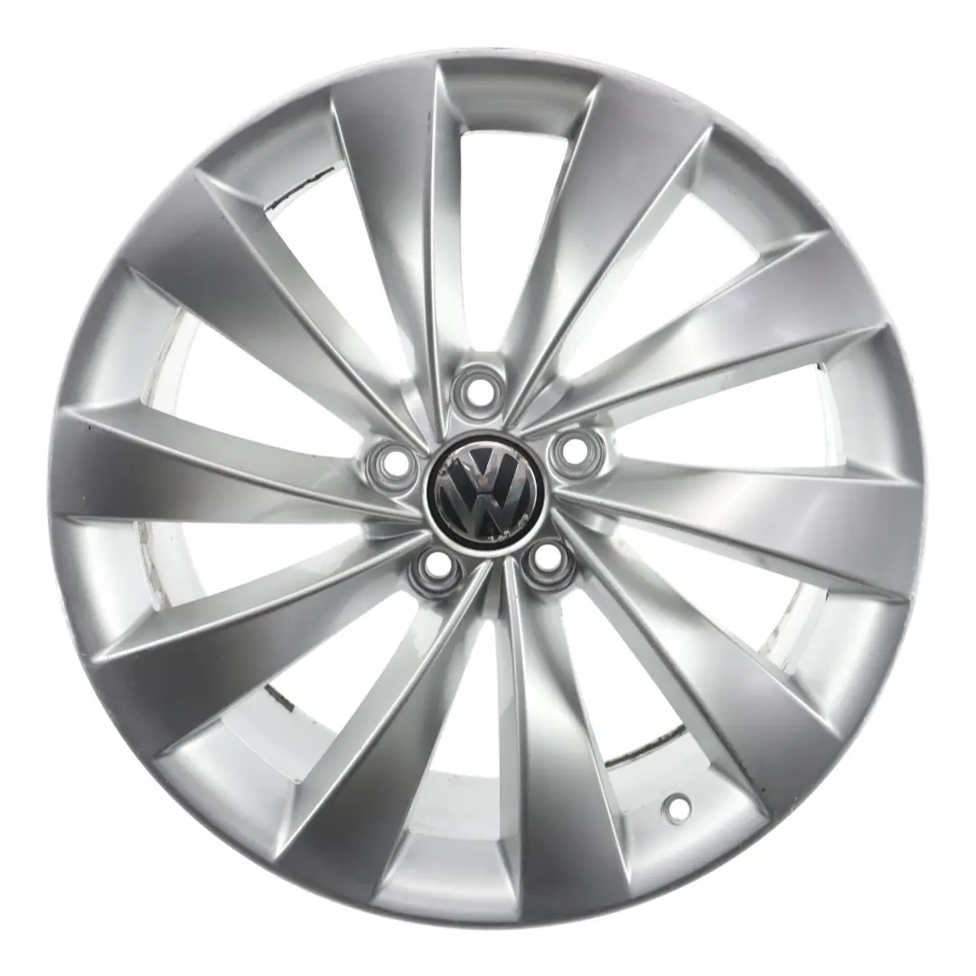Mk3 Argento Cerchio Lega 18" 8J ET:41 per Volkswagen Scirocco con numero di parte 3C8601025AB Volkswagen Scirocco Mk3 Argento Cerchio Lega 18" 8J ET:41 - SKU 3C8601025AB-4 - Numero di parte 3C8601025AB