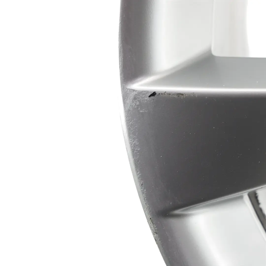 Mk3 Llanta De Aleación Plateada 18" 8J ET:41 para Volkswagen Scirocco con número de pieza 3C8601025D Volkswagen Scirocco Mk3 Llanta De Aleación Plateada 18" 8J ET:41 - SKU 3C8601025D-4 - Número de pieza 3C8601025D