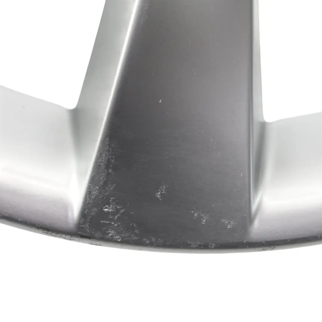 Mk3 Llanta De Aleación Plateada 18" 8J ET:41 para Volkswagen Scirocco con número de pieza 3C8601025D Volkswagen Scirocco Mk3 Llanta De Aleación Plateada 18" 8J ET:41 - SKU 3C8601025D-4 - Número de pieza 3C8601025D