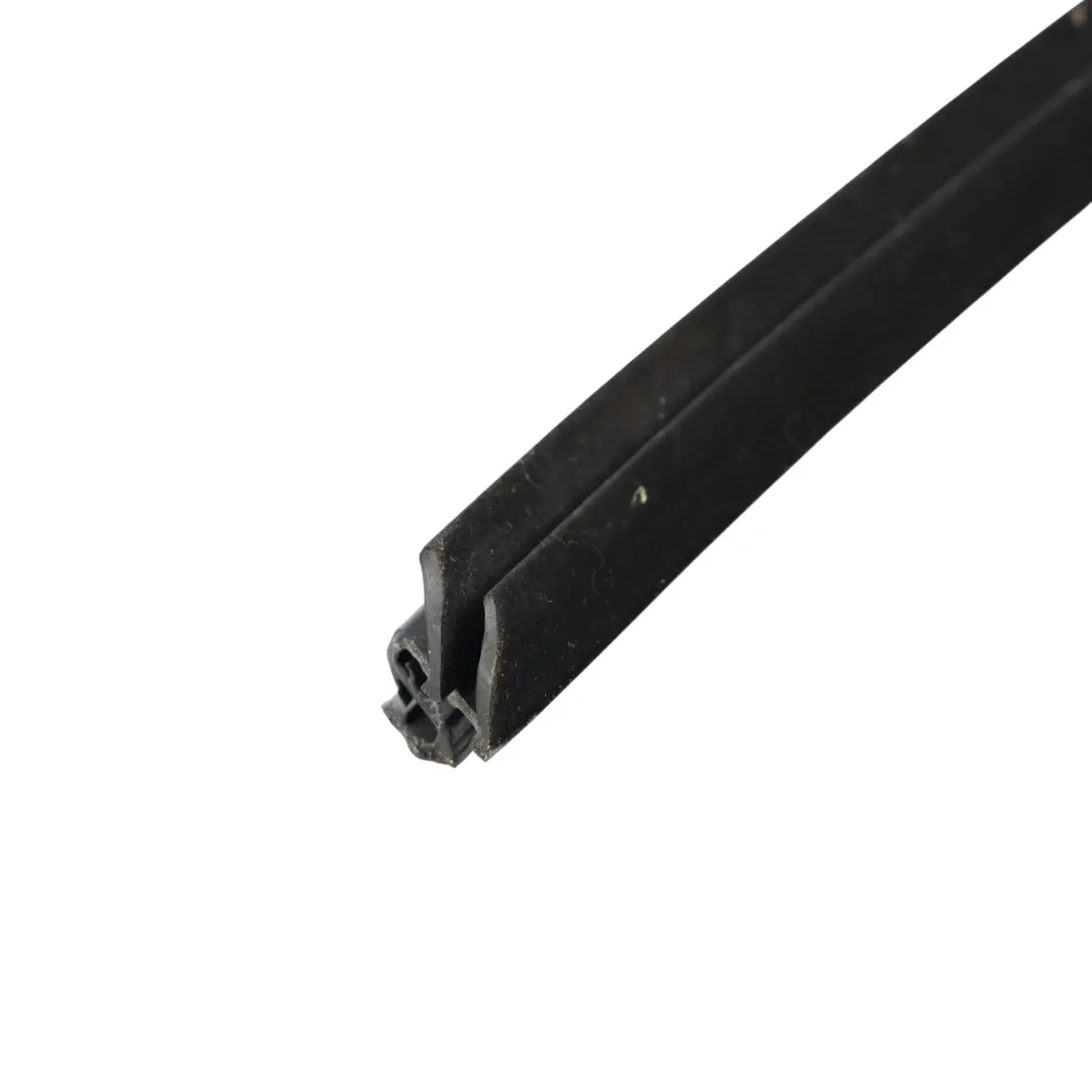 Fensterdichtung Gummi Innen Vorne Links für Volkswagen Passat CC mit Teilenummer 3C8837471A Volkswagen Passat CC Fensterdichtung Gummi Innen Vorne Links - SKU 3C8837471A - Teilenummer 3C8837471A