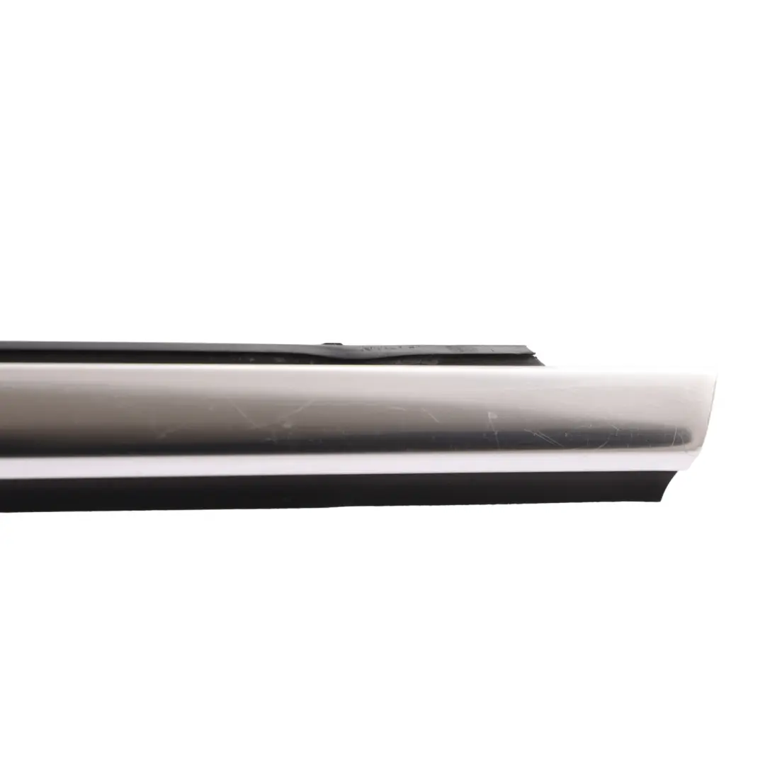 Guarnizione Vetro Porta Posteriore Sinistra per Volkswagen Passat CC B6 con numero di parte 3C8839475D Volkswagen Passat CC B6 Guarnizione Vetro Porta Posteriore Sinistra - SKU 3C8839475D - Numero di parte 3C8839475D