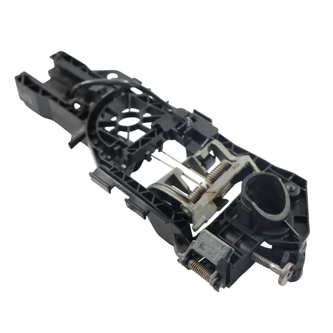 Türgriff Halterung Hinten Links für Volkswagen Passat CC mit Teilenummer 3C8839885 Volkswagen Passat CC Türgriff Halterung Hinten Links - SKU 3C8839885 - Teilenummer 3C8839885