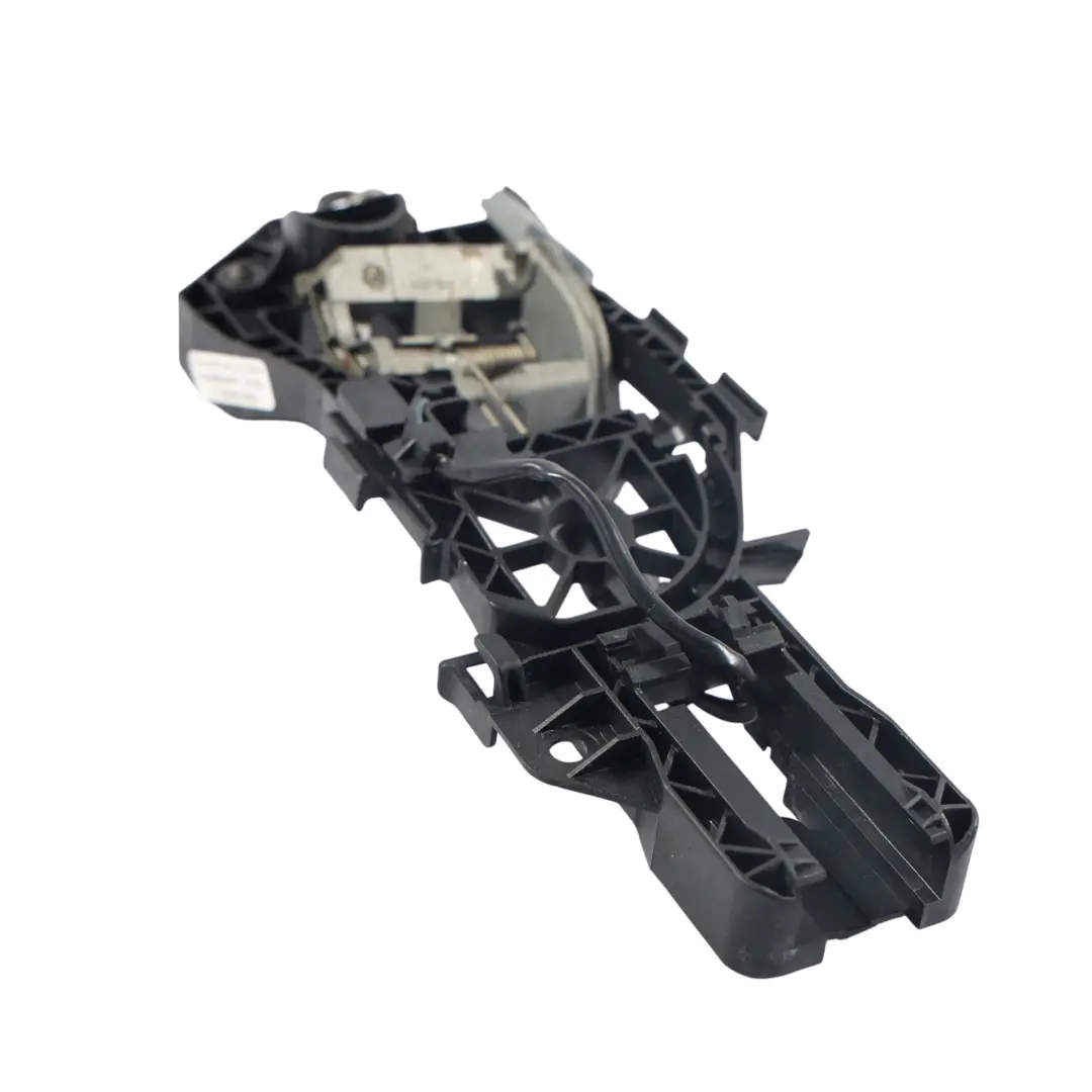 Support Poignée Porte Arrière Gauche pour Volkswagen Passat CC à propos du numéro de pièce 3C8839885 Volkswagen Passat CC Support Poignée Porte Arrière Gauche - SKU 3C8839885 - Numéro de pièce 3C8839885