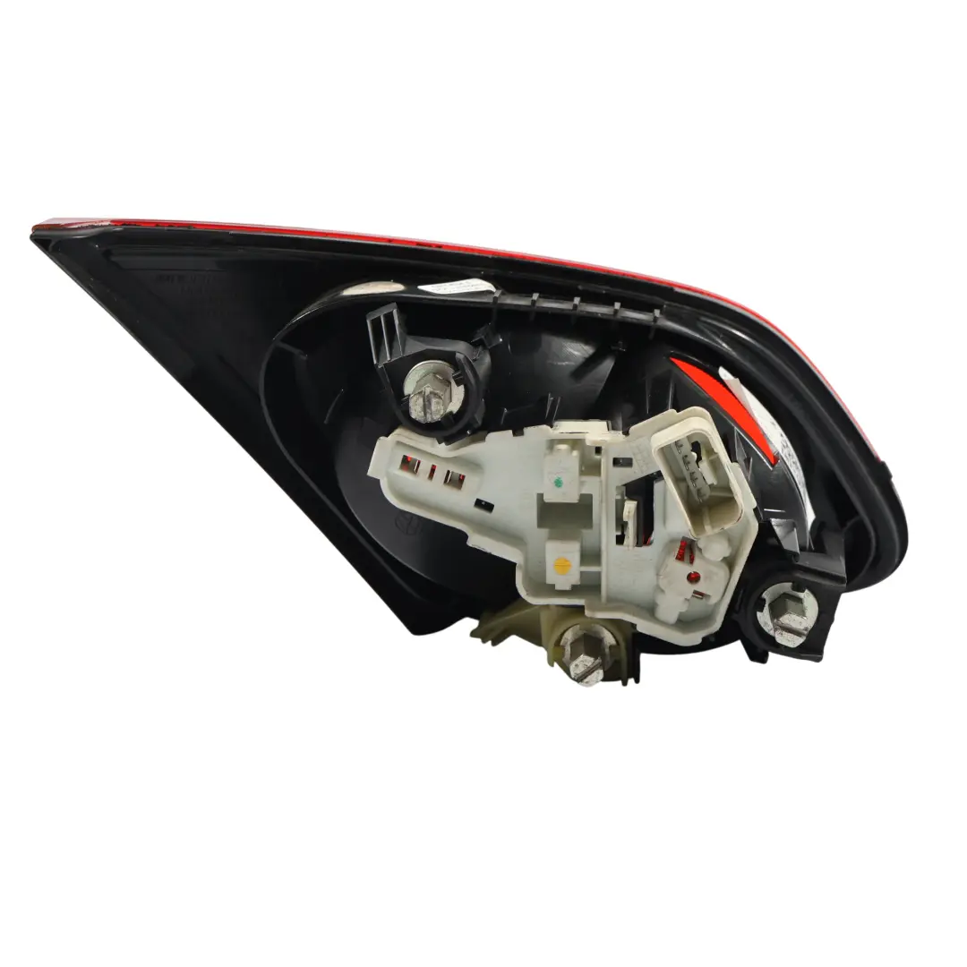 Luz Trasera Maletero Interior Derecha para Volkswagen Passat CC con número de pieza 3C8945094D Volkswagen Passat CC Luz Trasera Maletero Interior Derecha - SKU 3C8945094D - Número de pieza 3C8945094D