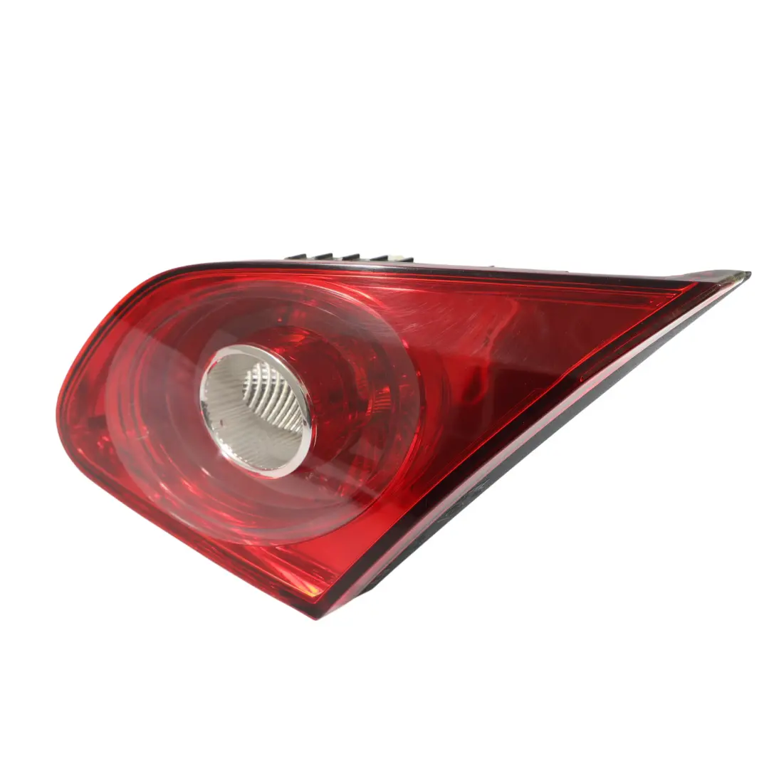 Luz Trasera Maletero Interior Derecha para Volkswagen Passat CC con número de pieza 3C8945094D Volkswagen Passat CC Luz Trasera Maletero Interior Derecha - SKU 3C8945094D - Número de pieza 3C8945094D