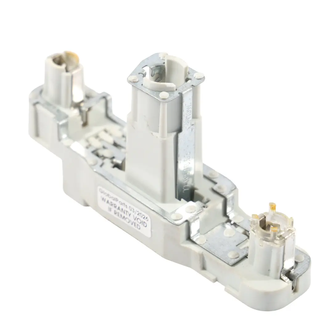 Portalampada Fanale Posteriore Esterno per Volkswagen Passat CC con numero di parte 3C8945257 Volkswagen Passat CC Portalampada Fanale Posteriore Esterno - SKU 3C8945257 - Numero di parte 3C8945257