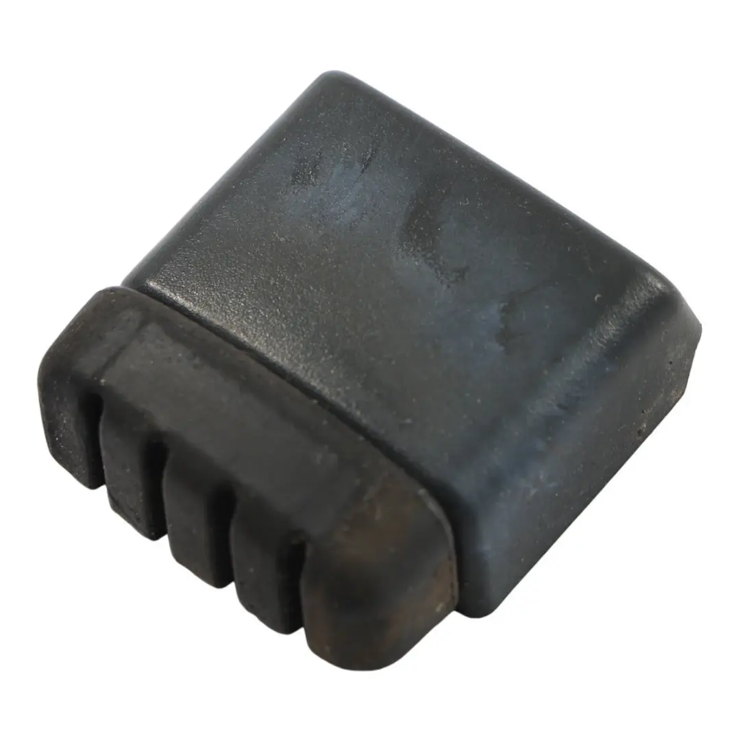 Boot Stop Buffer Adjustable to Skoda Yeti 5L Tailgate with Part number 3C9827499 Skoda Yeti 5L Tailgate Boot Stop Buffer Adjustable - SKU 3C9827499 - Part number 3C9827499