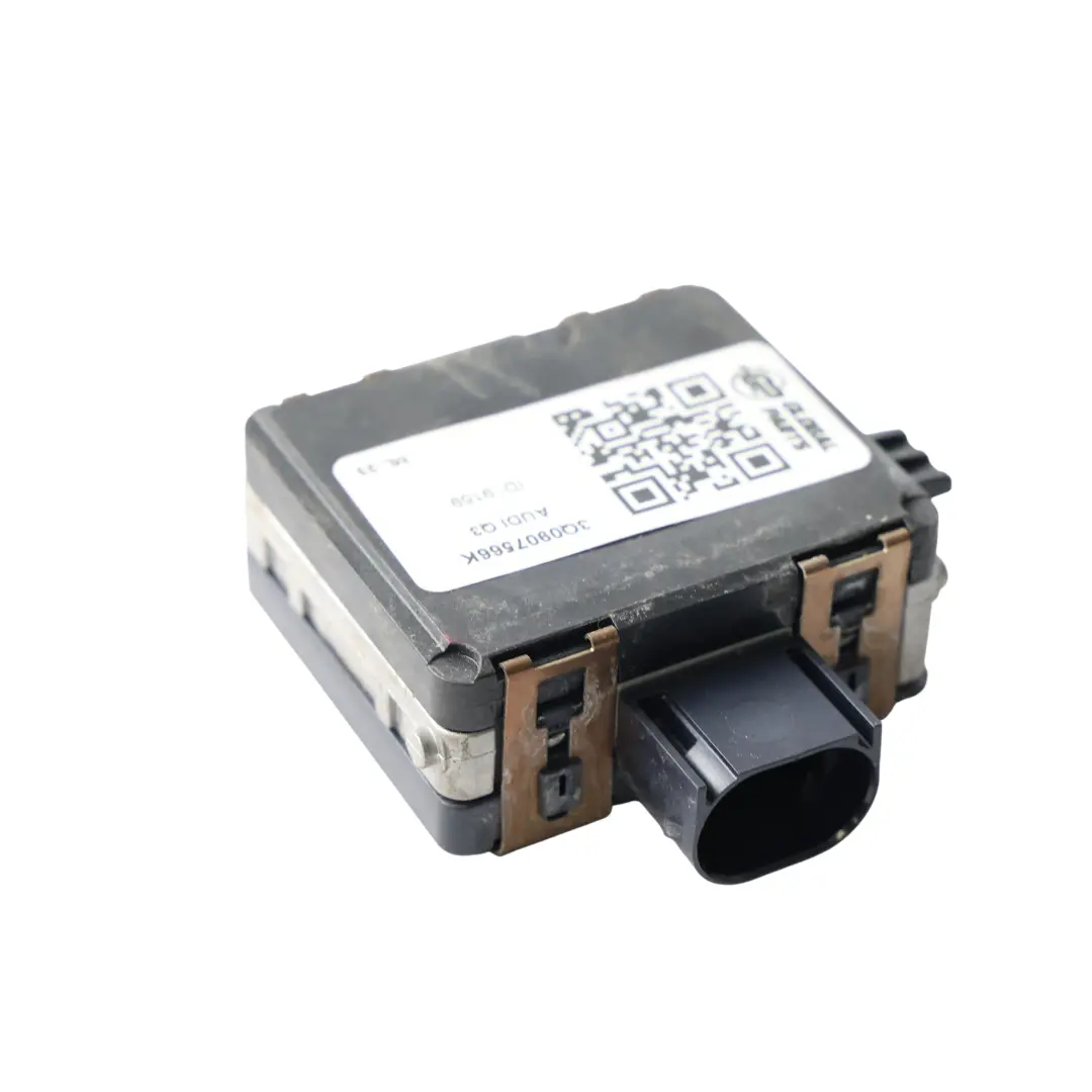 Audi Q3 F3 Module Assistance Maintien Voie Contrôle Angle Mort Droit - SKU 3Q0907566K - Numéro de pièce 3Q0907566K