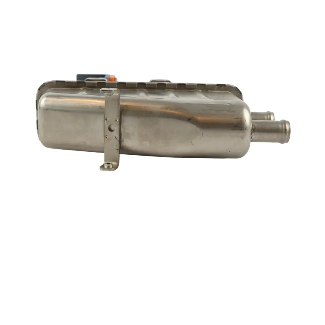 Modulo Riscaldatore Liquido Acqua per VW Golf MK7 Passat B8 Audi A6 C8 con numero di parte 3Q0963231F VW Golf MK7 Passat B8 Audi A6 C8 Modulo Riscaldatore Liquido Acqua - SKU 3Q0963231F - Numero di parte 3Q0963231F