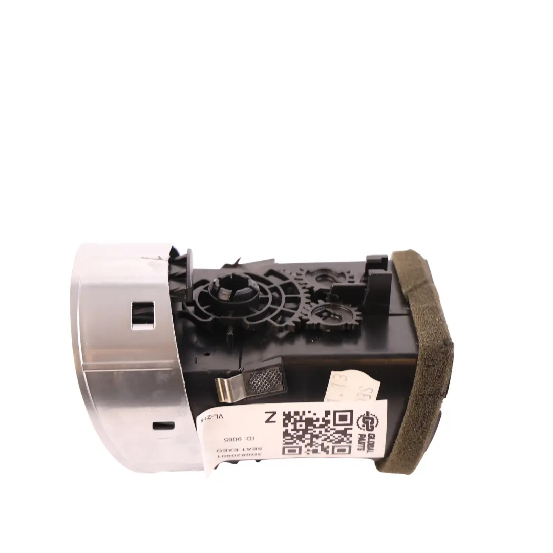 3R Dashboard Grille Air Vent Grille Nozzle Front Left N/S to Seat Exeo with Part number 3R0820901 Seat Exeo 3R Dashboard Grille Air Vent Grille Nozzle Front Left N/S - SKU 3R0820901 - Part number 3R0820901