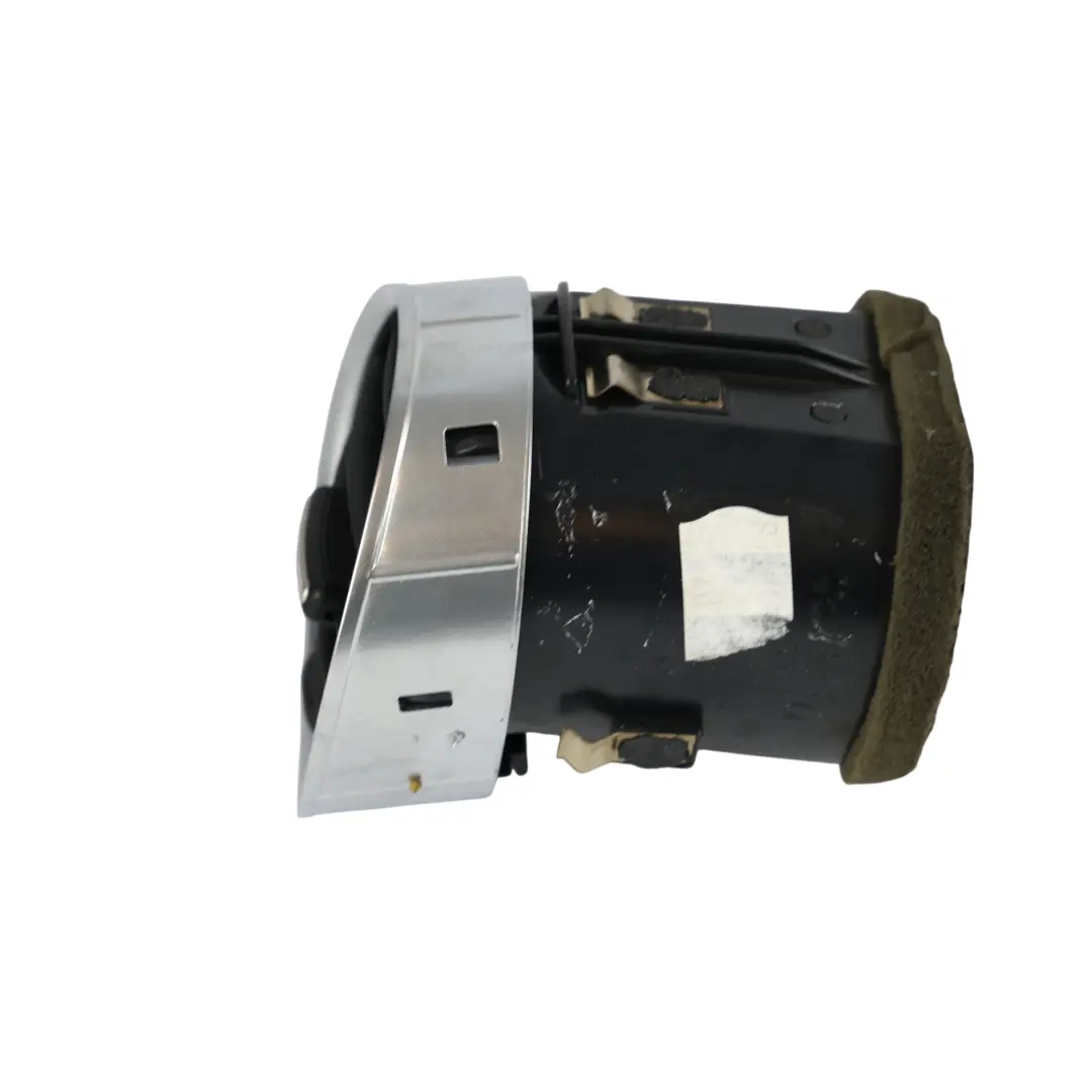 3R Kratka Nawiewu Środkowa Deski Rozdzielczej do Seat Exeo o numerze 3R0820951 Seat Exeo 3R Kratka Nawiewu Środkowa Deski Rozdzielczej - SKU 3R0820951 - Numer Części 3R0820951