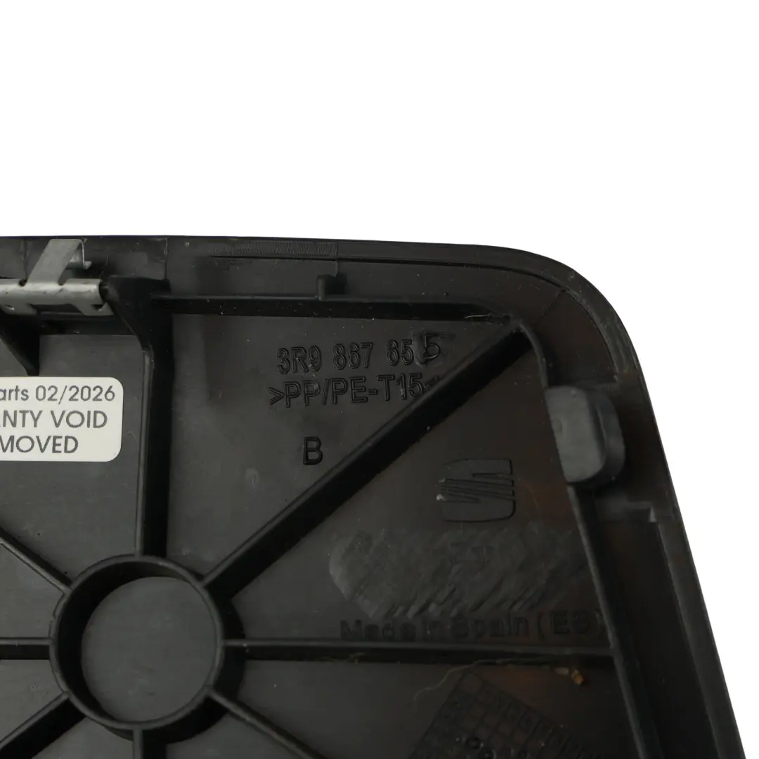 Seat Exeo 3R Tapa Portón Trasero Moldura Del Panel Izquierdo - SKU 3R9867655B - Número de pieza 3R9867655B
