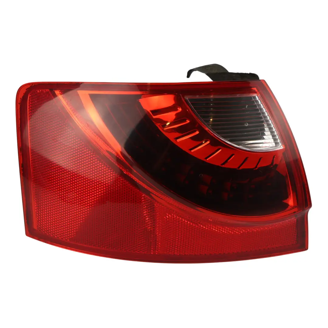 3R Feu Arrière Gauche Extérieur pour Seat Exeo à propos du numéro de pièce 3R9945095B Seat Exeo 3R Feu Arrière Gauche Extérieur - SKU 3R9945095B - Numéro de pièce 3R9945095B