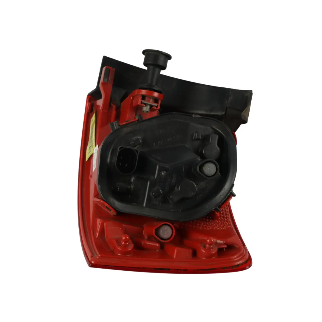 Luz Trasera Exterior Izquierda para Seat Exeo con número de pieza 3R9945095B Seat Exeo Luz Trasera Exterior Izquierda - SKU 3R9945095B - Número de pieza 3R9945095B