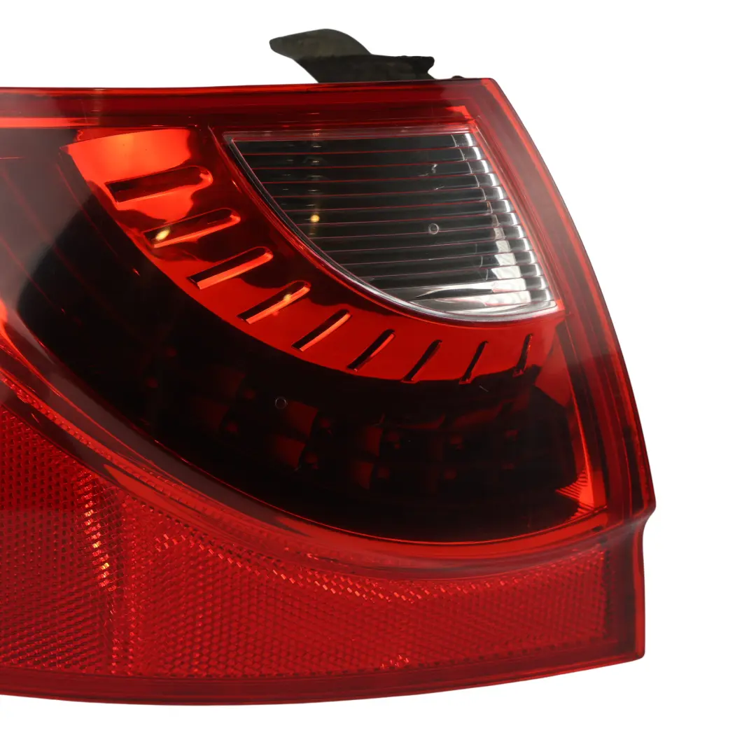 Luz Trasera Exterior Izquierda para Seat Exeo con número de pieza 3R9945095B Seat Exeo Luz Trasera Exterior Izquierda - SKU 3R9945095B - Número de pieza 3R9945095B