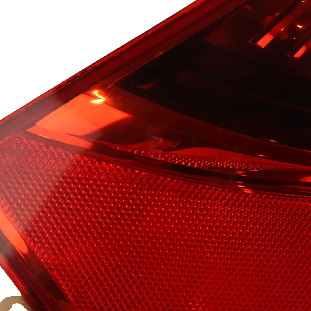 Seat Exeo 3R Fanale Posteriore Esterno Sinistro - SKU 3R9945095B - Numero di parte 3R9945095B